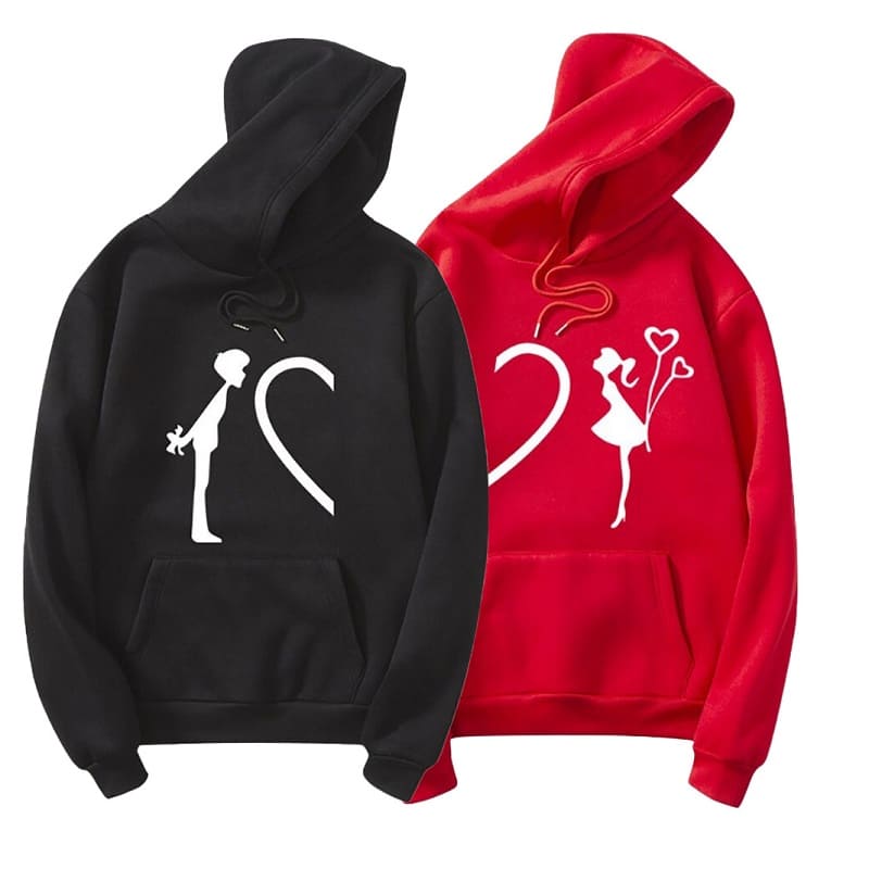 Couple hoodies kiss